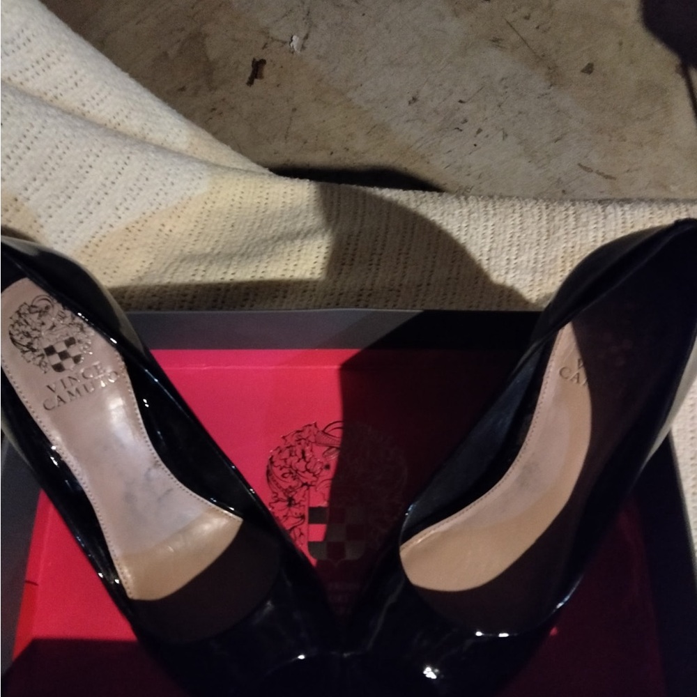Vince Camuto Elegant Black Shoes